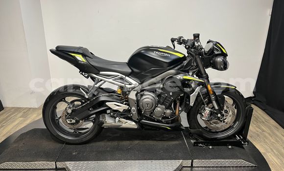 Buy Used Triumph Street Triple Black Bike in Henties Bay in Erongo Buy Used Triumph Street Triple Black Bike in Henties Bay in Erongo