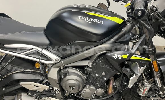 Buy Used Triumph Street Triple Black Bike in Henties Bay in Erongo Buy Used Triumph Street Triple Black Bike in Henties Bay in Erongo