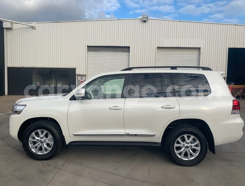 Big with watermark toyota land cruiser namibia windhoek 25780