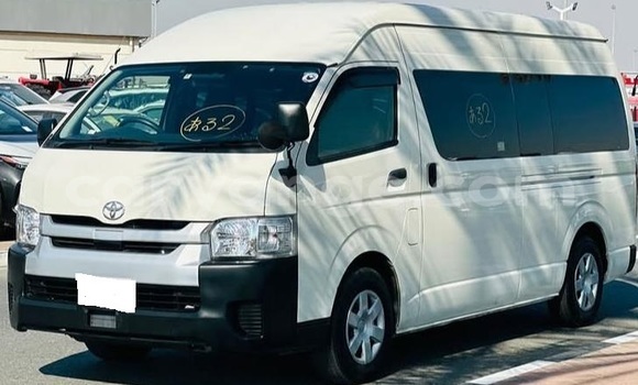 Buy Used Toyota Hi Ace White Car in Windhoek in Namibia