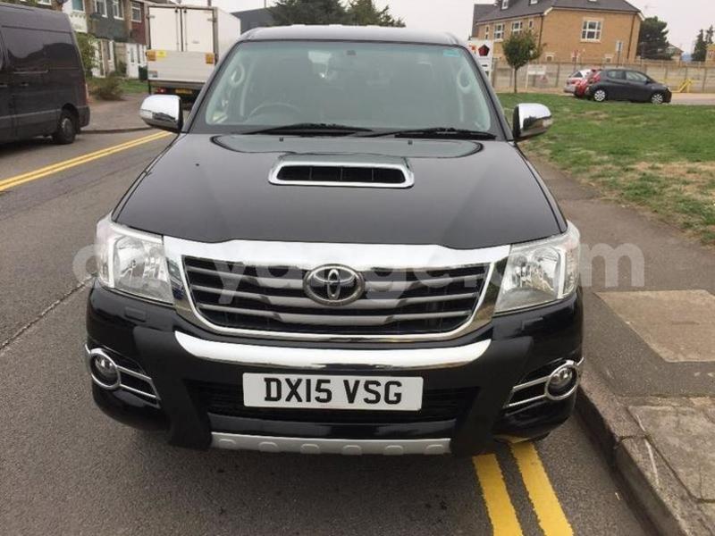 Big with watermark 2015 toyotahilux 3.0