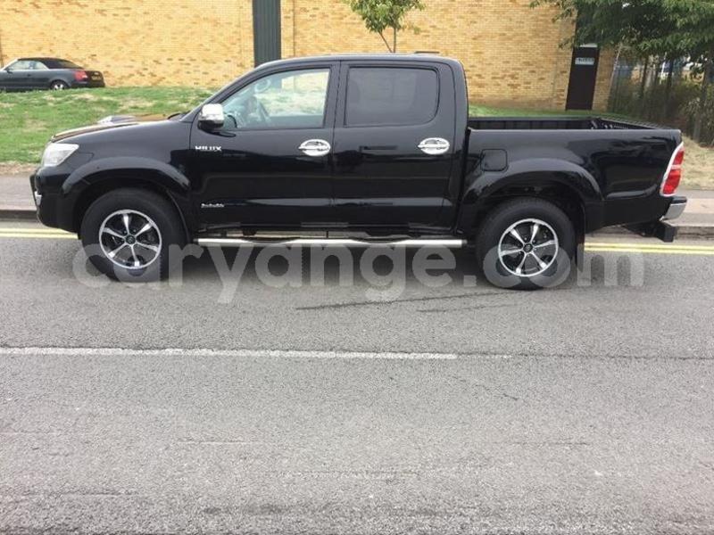 Big with watermark 2015 toyotahilux 3.0 5