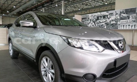 Buy Used Nissan Qashqai Silver Car in Tsumeb in Oshikoto