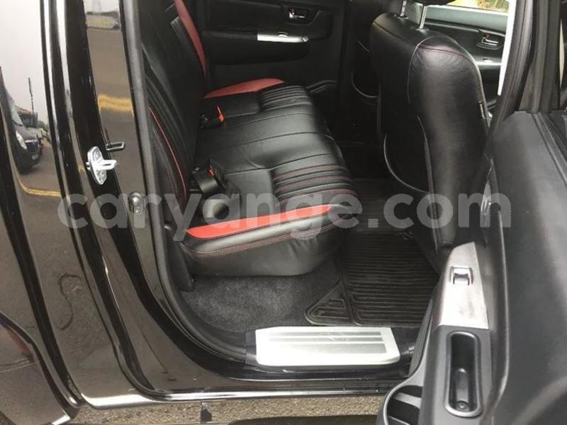 Big with watermark 2015 toyotahilux 3.0 2