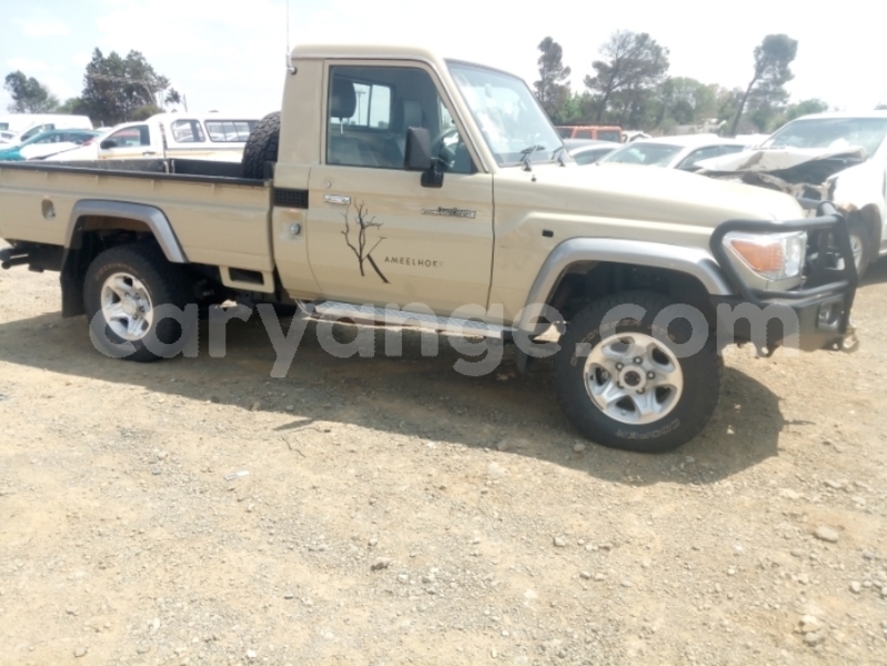Big with watermark toyota land cruiser namibia swakopmund 25795