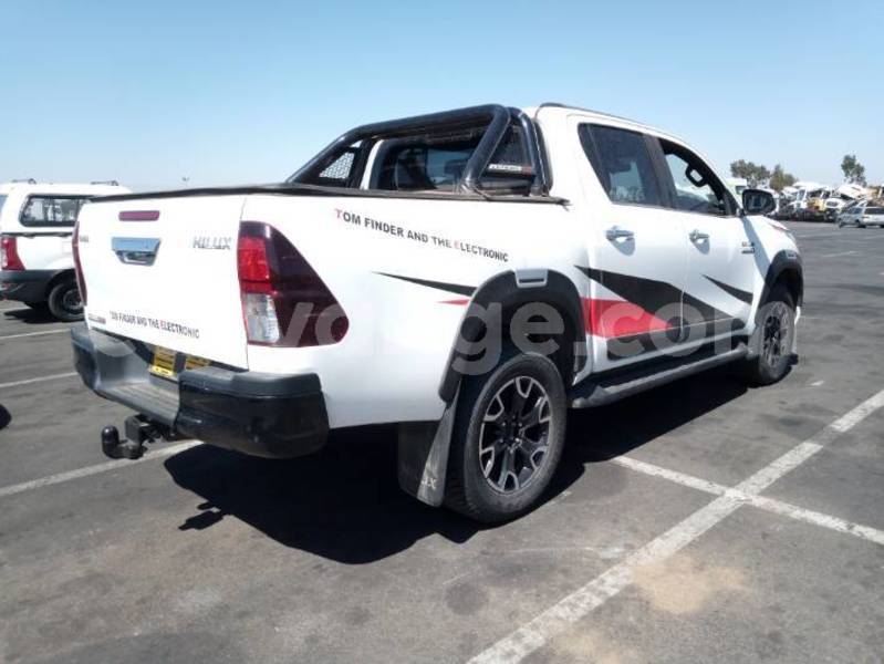 Big with watermark toyota hilux namibia swakopmund 25796