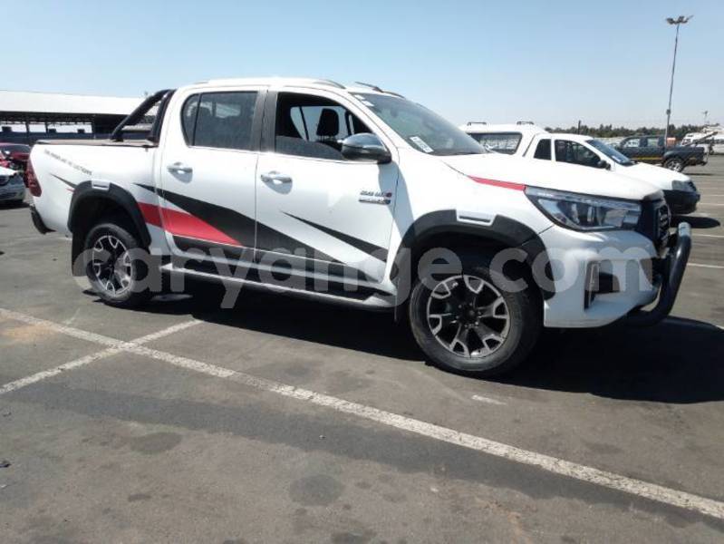 Big with watermark toyota hilux namibia swakopmund 25796