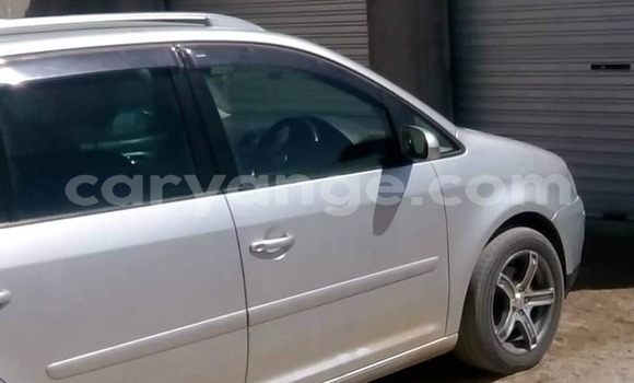 Buy Used Volkswagen Touran Silver Car in Rehoboth in Hardap Buy Used Volkswagen Touran Silver Car in Rehoboth in Hardap