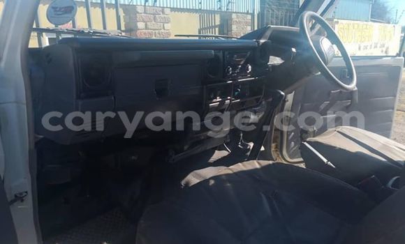 Acheter Occasion Voiture Toyota Land Cruiser Blanc à Windhoek, Namibie Acheter Occasion Voiture Toyota Land Cruiser Blanc à Windhoek, Namibie