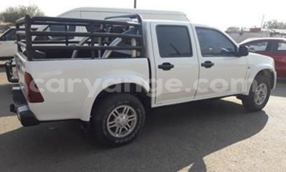 Acheter Occasion Voiture Isuzu D–MAX Blanc à Windhoek, Namibie Acheter Occasion Voiture Isuzu D–MAX Blanc à Windhoek, Namibie