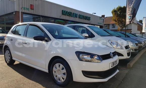 Acheter Occasion Voiture Volkswagen Polo Blanc à Warmbad, Karas Acheter Occasion Voiture Volkswagen Polo Blanc à Warmbad, Karas