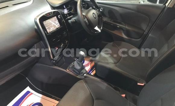 Buy Used Renault Clio White Car in Gobabis in Omaheke Buy Used Renault Clio White Car in Gobabis in Omaheke