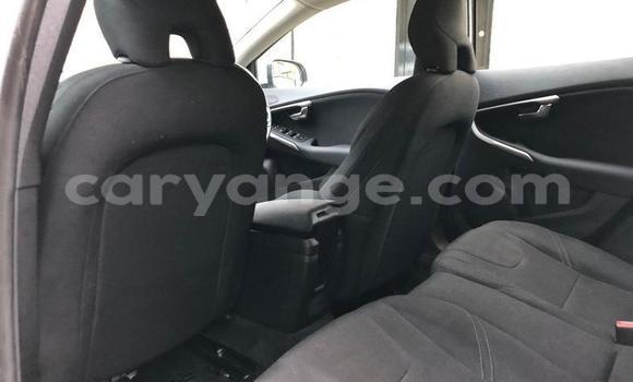 Buy Used Volvo V40 White Car in Karibib in Erongo Buy Used Volvo V40 White Car in Karibib in Erongo