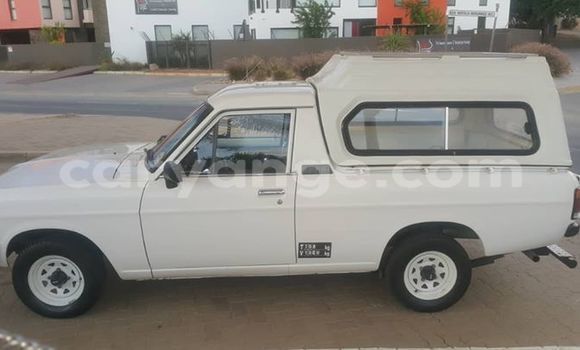 Buy Used Nissan Navara White Car in Windhoek in Namibia Buy Used Nissan Navara White Car in Windhoek in Namibia