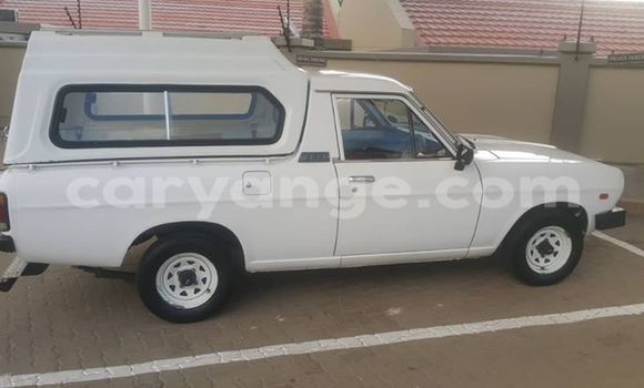 Buy Used Nissan Navara White Car in Windhoek in Namibia Buy Used Nissan Navara White Car in Windhoek in Namibia