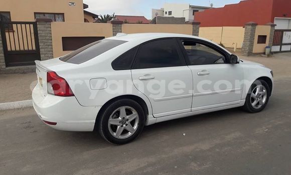 Buy Used Volvo S40 White Car in Swakopmund in Namibia Buy Used Volvo S40 White Car in Swakopmund in Namibia