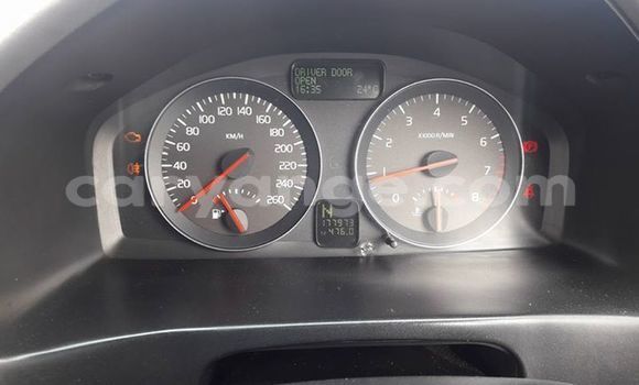 Buy Used Volvo S40 White Car in Swakopmund in Namibia Buy Used Volvo S40 White Car in Swakopmund in Namibia