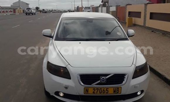Buy Used Volvo S40 White Car in Swakopmund in Namibia Buy Used Volvo S40 White Car in Swakopmund in Namibia