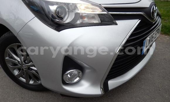 Acheter Occasion Voiture Toyota Yaris Gris à Gobabis, Omaheke Acheter Occasion Voiture Toyota Yaris Gris à Gobabis, Omaheke