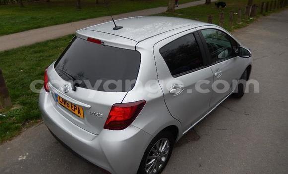 Acheter Occasion Voiture Toyota Yaris Gris à Gobabis, Omaheke Acheter Occasion Voiture Toyota Yaris Gris à Gobabis, Omaheke