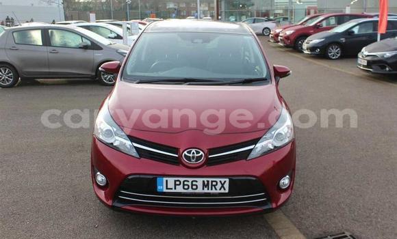 Acheter Occasion Voiture Toyota Verso Rouge à Mariental, Namibie Acheter Occasion Voiture Toyota Verso Rouge à Mariental, Namibie