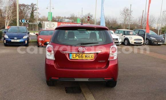 Acheter Occasion Voiture Toyota Verso Rouge à Mariental, Namibie Acheter Occasion Voiture Toyota Verso Rouge à Mariental, Namibie