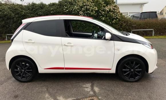Buy Used Toyota Aygo White Car in Karibib in Erongo Buy Used Toyota Aygo White Car in Karibib in Erongo