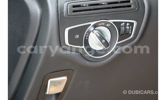 Acheter Import Voiture Mercedes-Benz 250 Noir à Import - Dubai, Namibie Acheter Import Voiture Mercedes-Benz 250 Noir à Import - Dubai, Namibie