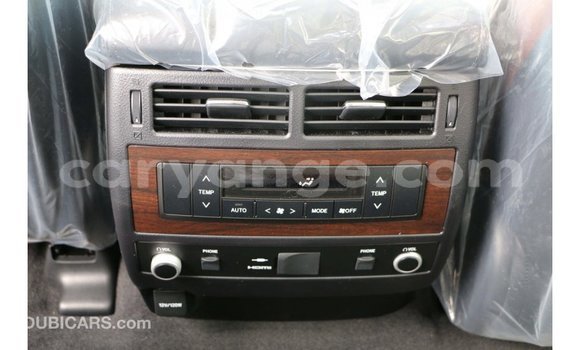 Acheter Import Voiture Toyota Land Cruiser Blanc à Import - Dubai, Namibie Acheter Import Voiture Toyota Land Cruiser Blanc à Import - Dubai, Namibie