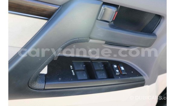 Acheter Import Voiture Toyota Land Cruiser Noir à Import - Dubai, Namibie Acheter Import Voiture Toyota Land Cruiser Noir à Import - Dubai, Namibie