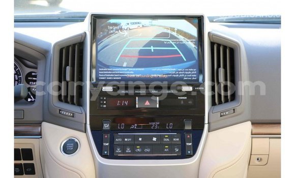 Acheter Import Voiture Toyota Land Cruiser Noir à Import - Dubai, Namibie Acheter Import Voiture Toyota Land Cruiser Noir à Import - Dubai, Namibie