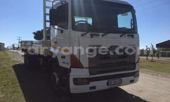 Buy Used Hino Ranger White Truck in Bethanien in Karas Buy Used Hino Ranger White Truck in Bethanien in Karas