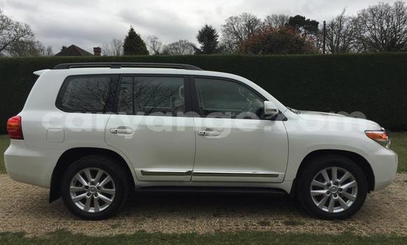 Buy Used Toyota Land Cruiser Prado White Car in Walvis Bay in Namibia Buy Used Toyota Land Cruiser Prado White Car in Walvis Bay in Namibia