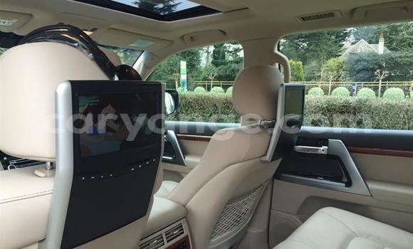 Buy Used Toyota Land Cruiser Prado White Car in Walvis Bay in Namibia Buy Used Toyota Land Cruiser Prado White Car in Walvis Bay in Namibia