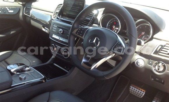 Acheter Occasion Voiture Mercedes Viano Blanc à Karasburg, Karas Acheter Occasion Voiture Mercedes Viano Blanc à Karasburg, Karas