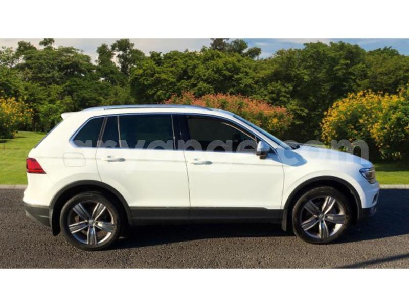 Big with watermark 2017 volkswagen tiguan 2.0 tsi bmt 180 4motion sel 5dr dsg 3