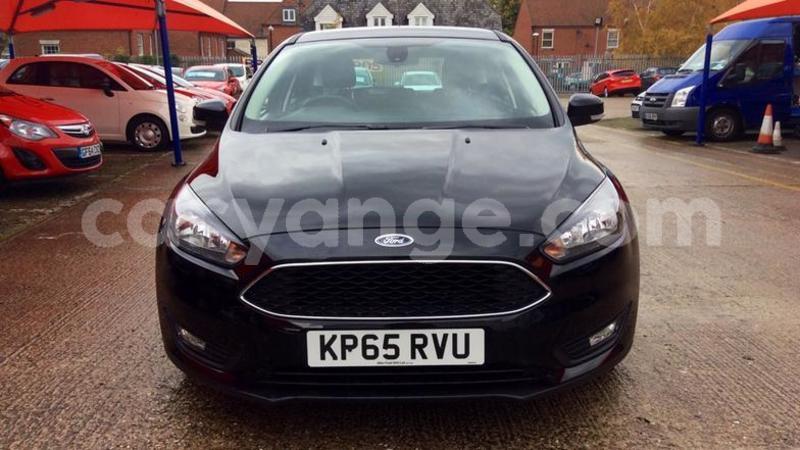 Big with watermark 2015 fordfocus 1.0 ecoboost 125 zetec 5dr 1