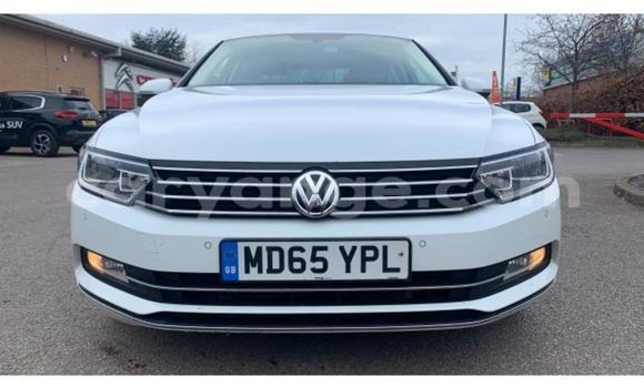 Acheter Occasion Voiture Volkswagen Passat Blanc à Mariental, Namibie Acheter Occasion Voiture Volkswagen Passat Blanc à Mariental, Namibie