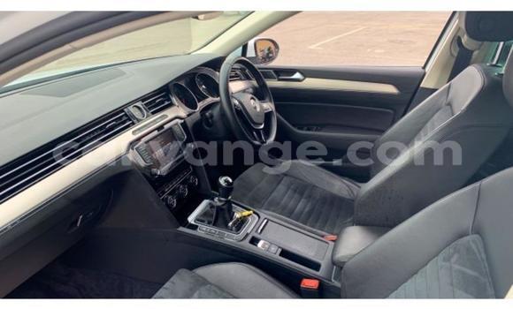 Acheter Occasion Voiture Volkswagen Passat Blanc à Mariental, Namibie Acheter Occasion Voiture Volkswagen Passat Blanc à Mariental, Namibie