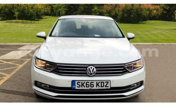 Buy Used Volkswagen Passat White Car in Walvis Bay in Namibia Buy Used Volkswagen Passat White Car in Walvis Bay in Namibia