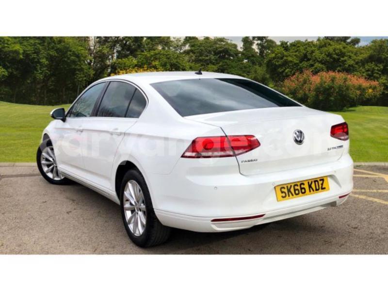 Big with watermark 2016 volkswagen passat 2.0 tdi se business 4dr 2