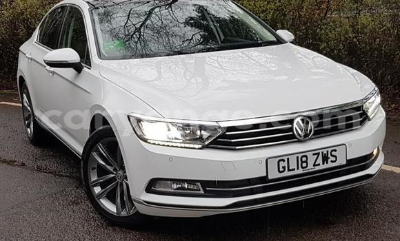 Buy Used Volkswagen Passat White Car in Walvis Bay in Namibia Buy Used Volkswagen Passat White Car in Walvis Bay in Namibia