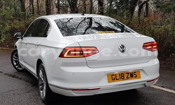 Buy Used Volkswagen Passat White Car in Walvis Bay in Namibia Buy Used Volkswagen Passat White Car in Walvis Bay in Namibia