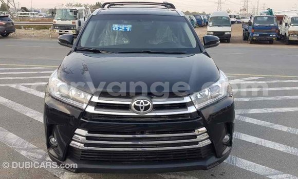 Acheter Import Voiture Toyota Highlander Noir à Import - Dubai, Namibie Acheter Import Voiture Toyota Highlander Noir à Import - Dubai, Namibie