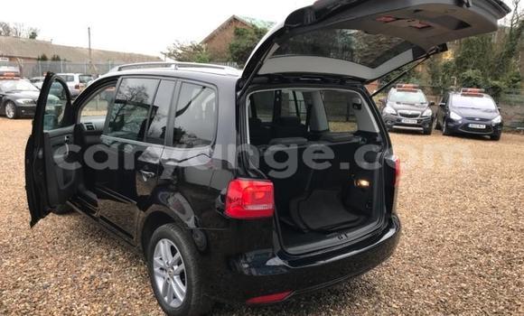Buy Used Volkswagen Touran Black Car in Arandis in Kunene Buy Used Volkswagen Touran Black Car in Arandis in Kunene