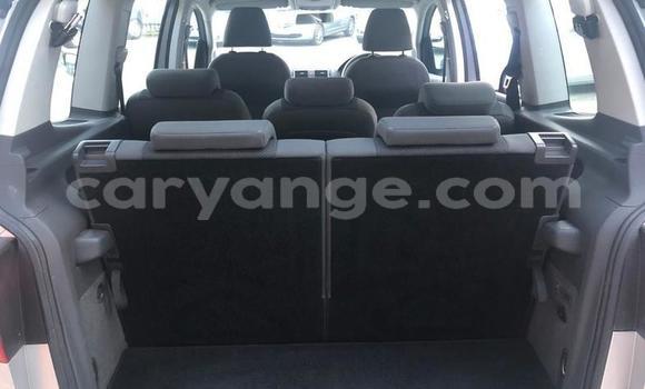 Buy Used Volkswagen Touran Silver Car in Gobabis in Omaheke Buy Used Volkswagen Touran Silver Car in Gobabis in Omaheke