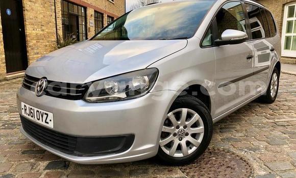 Buy Used Volkswagen Touran Silver Car in Grootfontein in Namibia Buy Used Volkswagen Touran Silver Car in Grootfontein in Namibia