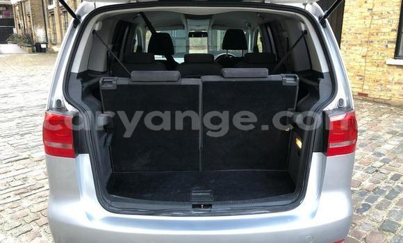 Buy Used Volkswagen Touran Silver Car in Grootfontein in Namibia Buy Used Volkswagen Touran Silver Car in Grootfontein in Namibia