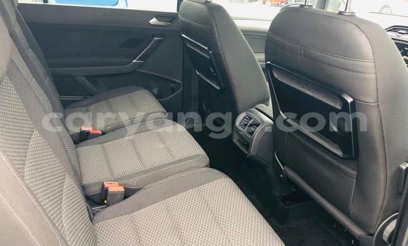 Buy Used Volkswagen Touran Blue Car in Leonardville in Omaheke Buy Used Volkswagen Touran Blue Car in Leonardville in Omaheke