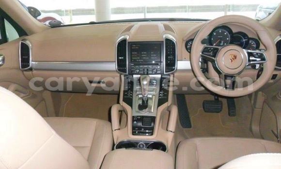 Buy Used Porsche Cayenne White Car in Windhoek in Namibia Buy Used Porsche Cayenne White Car in Windhoek in Namibia